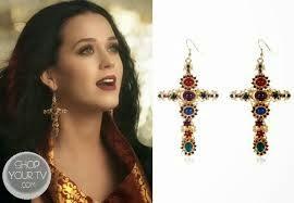 Pendientes de cruz, mi nueva compra. Pendientes de cruz, mi nueva compra.