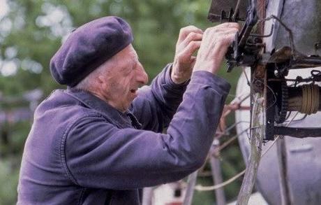 Petit Pierre, el hombre del carrusel de hojalata Petit Pierre, el hombre del carrusel de hojalata