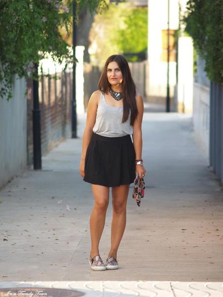 OUTFIT FALDA PANTALON