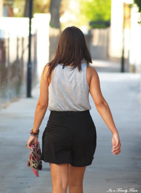 OUTFIT FALDA PANTALON