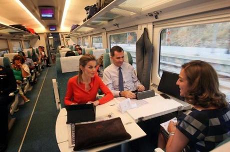 Felipe VI de España: Un Rey que viaja en tren y ofrece aires nuevos