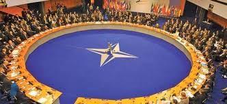 Ucrania: Rusia sigue preparando sibilinamente su control.- La serpiente se enrosca… y asfixia.