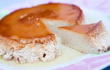 flan gracias a flan gracias a Jirka Matousek de flickr.com flan grande en un plato