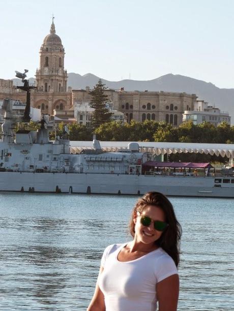 ¡Nuevo look! Falda larga de palmeras y cropped top ¡Nuevo look! Falda larga de palmeras y cropped top