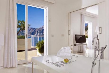 Hotel Simple y Moderno en el Paraiso /  Simply Modern Hotel in Paradise