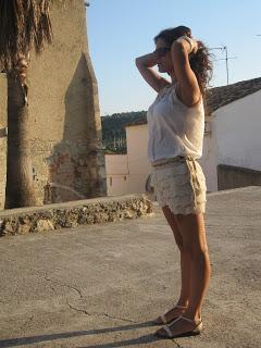 PARECE MONO, PERO NO LO ES... PARECE MONO, PERO NO LO ES...