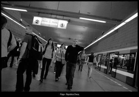 Instantáneas del metro de Praga…