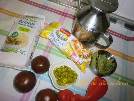 Ensalada de quinoa con pavo y pistachos