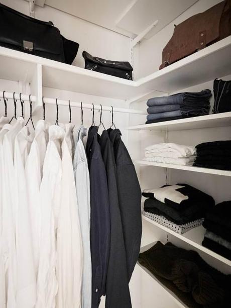 salón en neutros menos es más decoración madera blanco gris decoración lampara diseño estilo nórdico escandinavo dormitorios muy pequeños decoración colores neutros grises blog decoración nórdica 