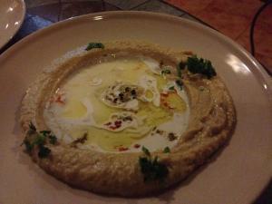 Hummus: crema de garbanzos con salsa de tahina