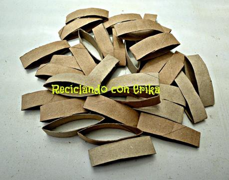 Balcón decorativo con tubos de cartón , flor de cuatro petalos