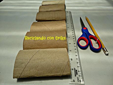 Balcón decorativo con tubos de cartón , flor de cuatro petalos