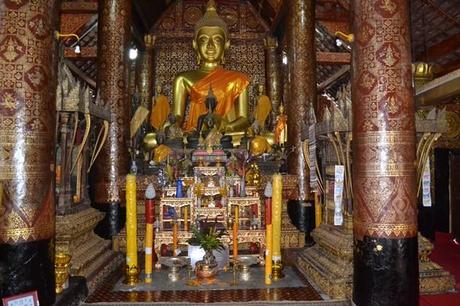 Interior del Wat Xieng Thong