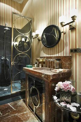 ELEGANTE SOFISTICACION MASCULINA