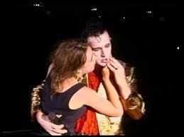 U2 - Love is blindness (Live in Sydney) (1993)