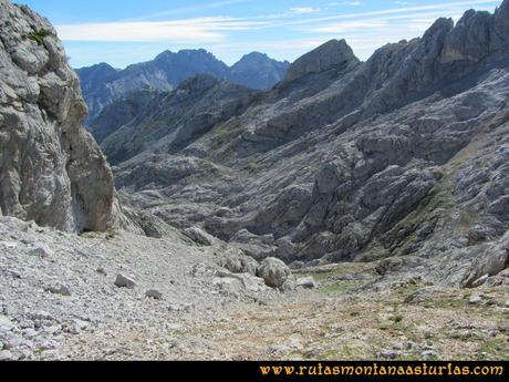 Ruta Urriellu, Canal de la Celada, Collada Bonita, Moñetas, Vegas del Toro: Camino a Moñetas