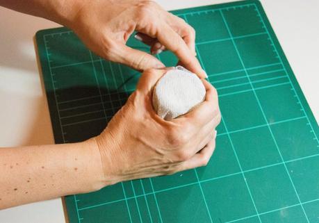 ajustando el papel crepe y el tul