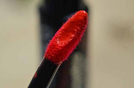 Discontinuados de CATRICE: MADE TO STAY Smoothing Lip Polish 040 Let's Red Loud