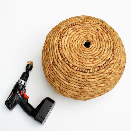 DIY UNA LÁMPARA CON UN CESTÓN DE MIMBRE