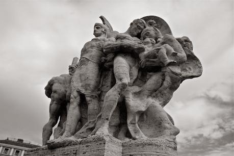 RECUERDOS DE UN VIAJERO IMPENITENTE: UN PASEO ROMANO EN ByN