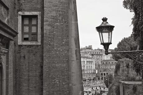 RECUERDOS DE UN VIAJERO IMPENITENTE: UN PASEO ROMANO EN ByN