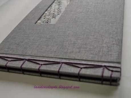 Encuadernación con ventana y cosido japonés.