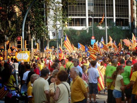 DIADA DE CATALUNYA, 2014,...2.200.000, PERSONAS NOS HEMOS REUNIDO EN BARCELONA,ESTE POST SE LO DEDICO A JOSEP ESTRUEL, DEL BLOG VIVÈNCIES, PETONS I BONA DIADA , UNA ABRAÇADA A Mª ROSA...!!!11-09-2014...!!!