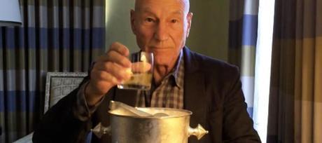 La enfermedad que congeló al mundo – #IceBucketChallenge La enfermedad que congeló al mundo – #IceBucketChallenge