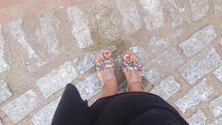 sandalias animal print clarks