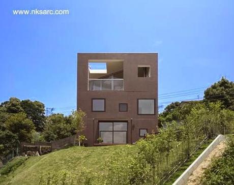 Casa cúbica de concreto contemporánea japonesa