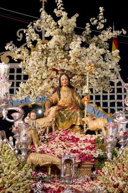 Galería fotográfica de la procesión de la Divina Pastora de Cantillana (III)