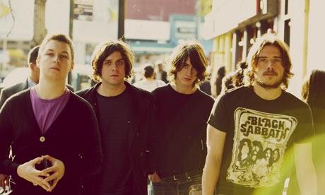 Arctic Monkeys - Red right hand (2009)