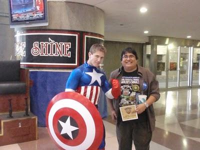 Me encontre con Stan The Man Lee en la farmacia