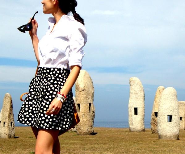 Walking around stonehenge