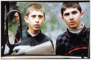 A TRAVES DE LOS OLIVOS