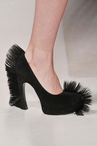 L'AMOUR FOUR YSL - PIERRE BERGÉ