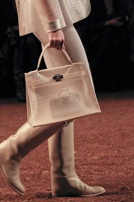 El bolso  Kelly de Hermès en tres nuevas versiones: pulsera, ratán y cocodrilo transparente