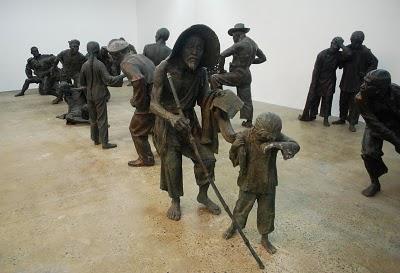 103 esculturas a tamaño real: El patio de la recaudación de la renta