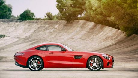 Side-view-AMG-GT-2015-red