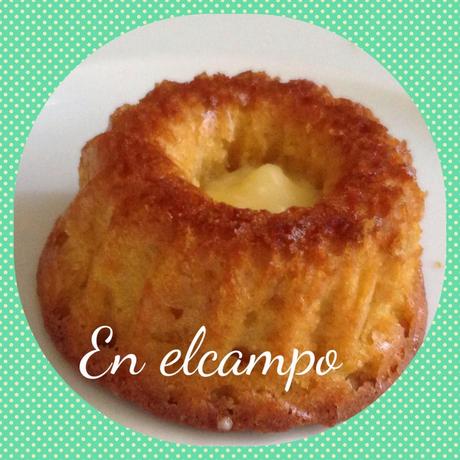 Cupcakes de vainilla con frosting de mascarpone y chocolate blanco