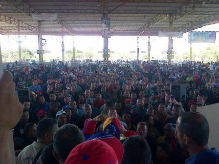 Asamblea de trabajadores sidoristas realizada desde primeras horas de la mañana del 15 de agosto 2014