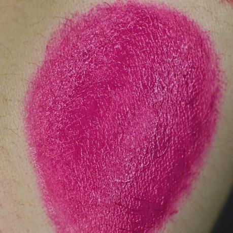 Ultra Colour Bold Lipsticks de AVON: Coral Burst,Fearless Fuchsia,Hi - Def Plum,Magenta Flash y Red Extreme, Ultra Colour Bold Lipsticks de AVON: Coral Burst,Fearless Fuchsia,Hi - Def Plum,Magenta Flash y Red Extreme,