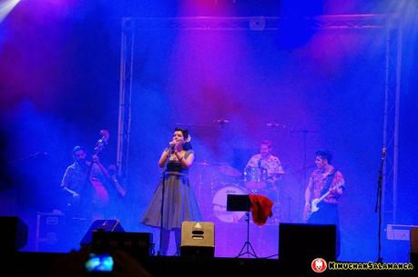 Concierto Redneck Surfers + Coronas + Lulu & the Rockets/サラマンカ祭り　マジョール広場にてライブ編