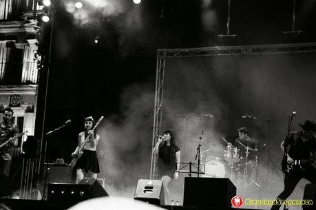 Concierto Redneck Surfers + Coronas + Lulu & the Rockets/サラマンカ祭り　マジョール広場にてライブ編