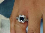 Decidir entre dedo anillo blanco, diamantes zafiro Deciding between finger white gold ring, diamonds sapphire