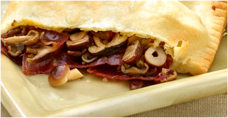 Empanada Ibérica de Jamón y Boletus