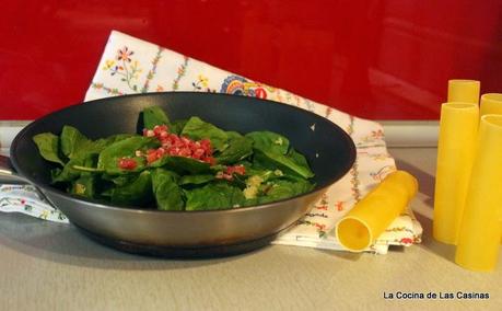 Cannelloni di Semola rellenos de Espinacas, Jamón y Queso Crema