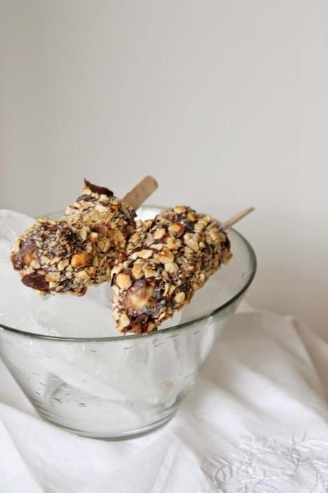 receta: crocantis de plátano - banana popsicles with chocolate and hazelnuts