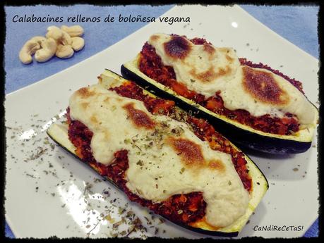 Calabacines rellenos, con boloñesa y queso veganos... simplemente delicioso... :)