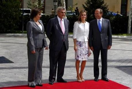 La reina Letizia cumple 42 años vestida de Hugo Boss